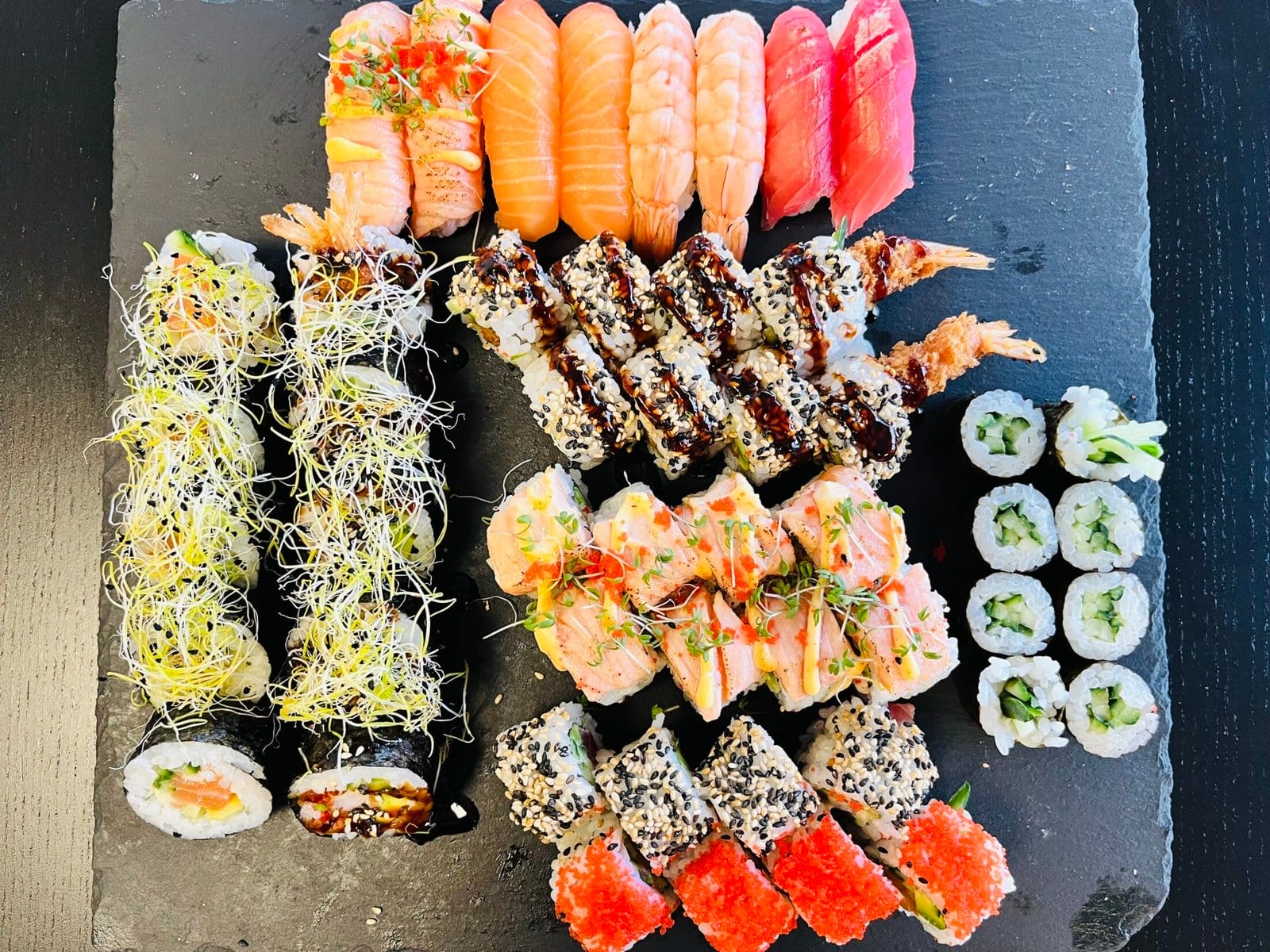 - Nikki Sushi - Nytaarsmenu 1 - Nytårsmenuer